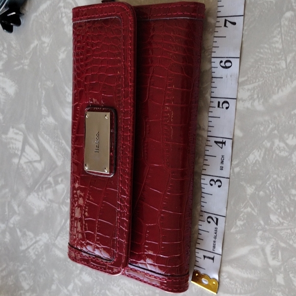Liz & Co. Wallet. - Picture 7 of 8